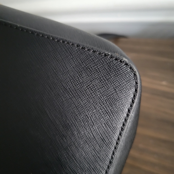 Michael Kors Jet Set  Black Crossbody Purse - Picture 5 of 9